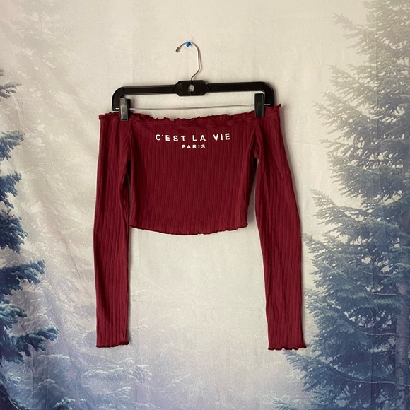 Off The Shoulder Crop Top🤍 - Picture 1 of 6